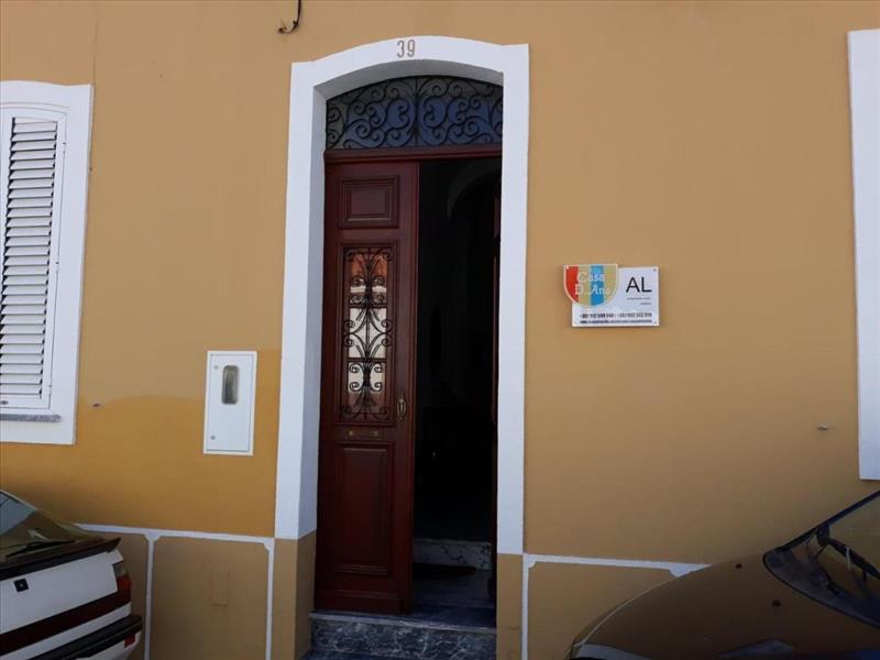 Português, Inglês e Espanhol