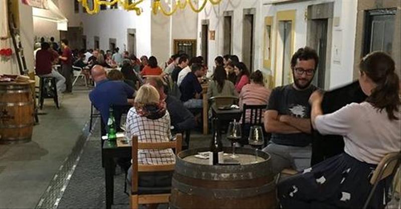 Português, Inglês e Espanhol